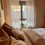 Luxurioeses Haus Mit Pool Wellness Sauna Entspannungsraum
