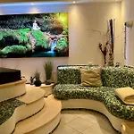 Luxurioeses Haus Mit Pool Wellness Sauna Entspannungsraum Villa *