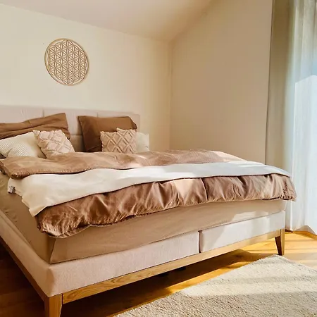Luxurioeses Haus Mit Pool Wellness Sauna Entspannungsraum וילה *
