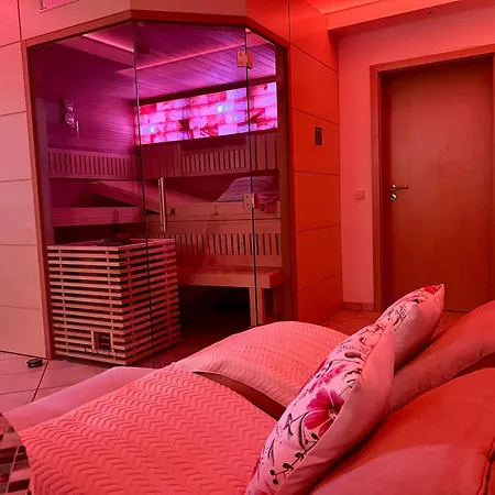 Luxurioeses Haus Mit Pool Wellness Sauna Entspannungsraum וילה *